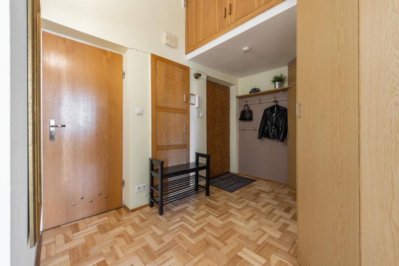Two Bedroom Apartment For 6 People Варшава Екстериор снимка